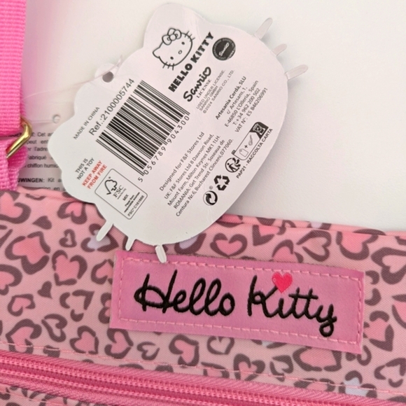 NWT Hello Kitty Pink Leopard Print Kids/Girls/Teens Crossbody Bag/Purse - Picture 9 of 16